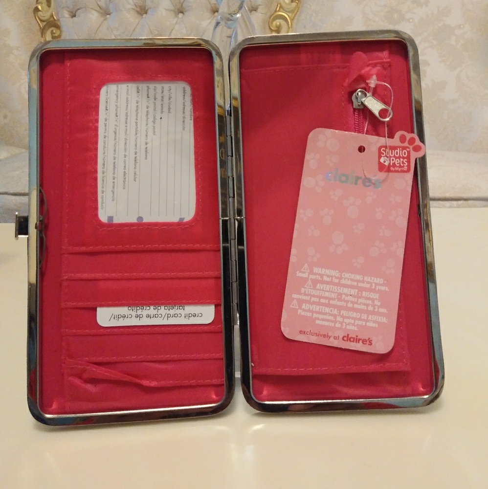 Wallet - Picture 2 of 4